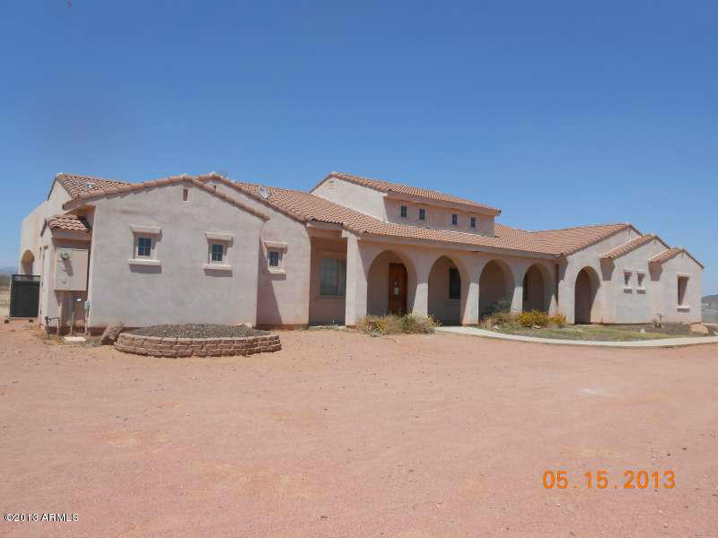 18208 W Happy Valley Rd