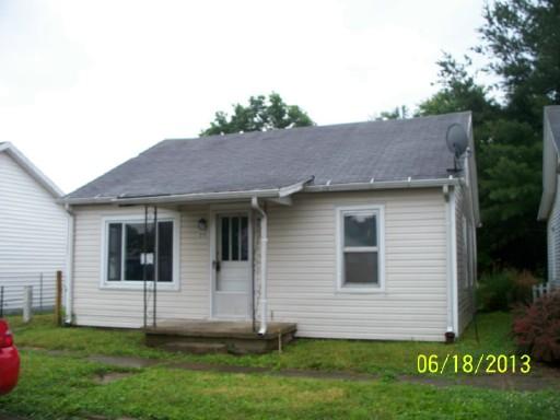 E 215 2nd St