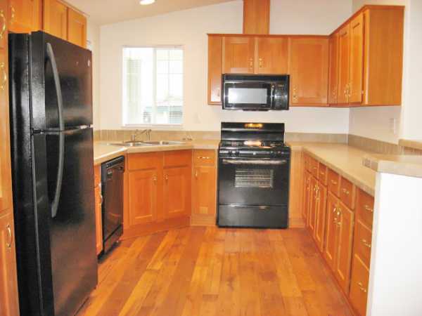 4901 GREEN RIVER RD #221