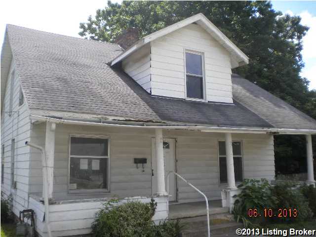 102 N Oak Ave