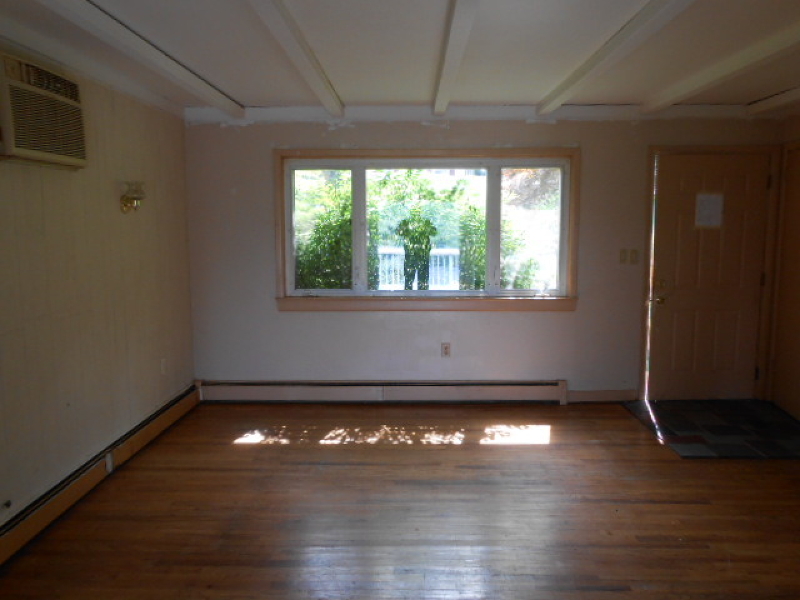 30 Circle Dr
