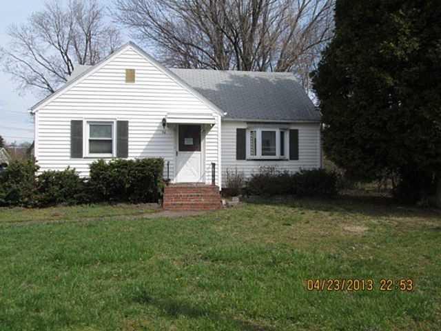 76 Aragon Ave