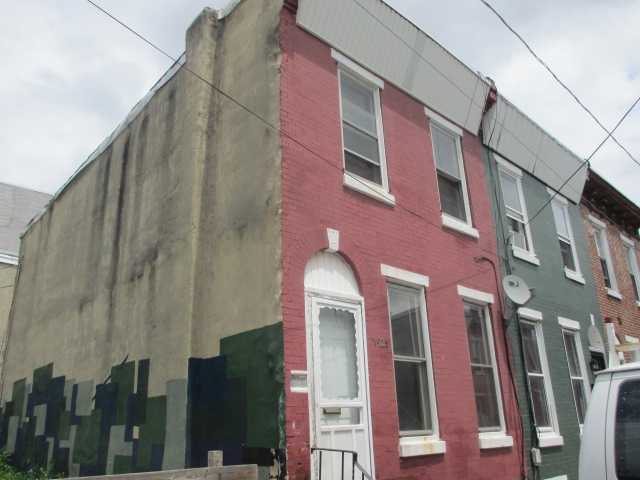 1923 Monument St