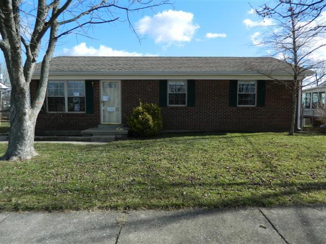 402 Foxwood Dr