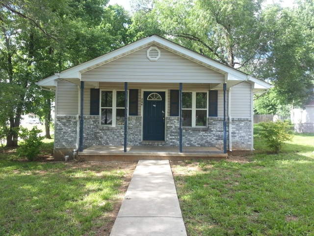704 Missouri Street