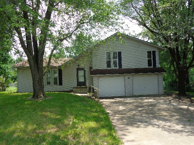 7121 N Moberly Dr