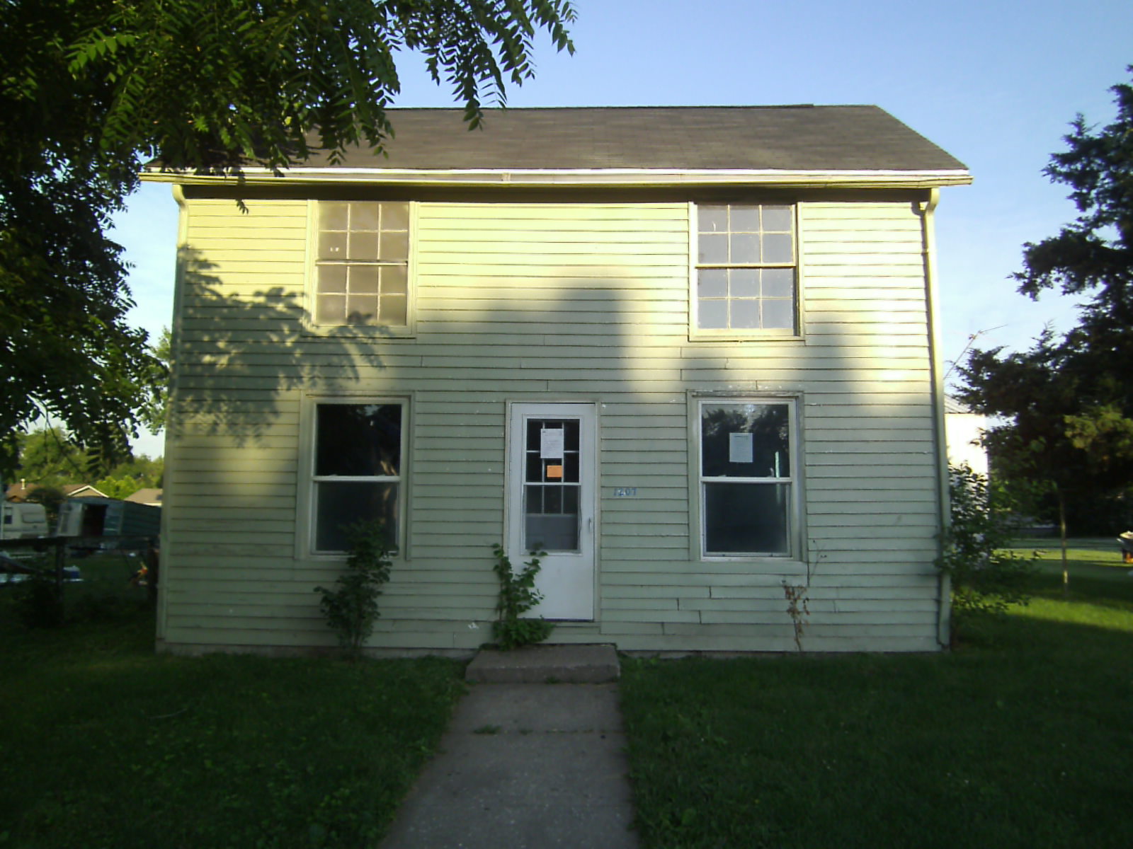 1207 Wisconsin St