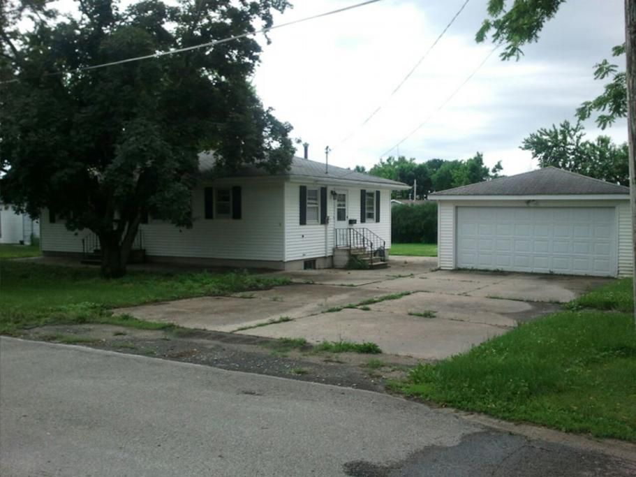 804 E 11th Street
