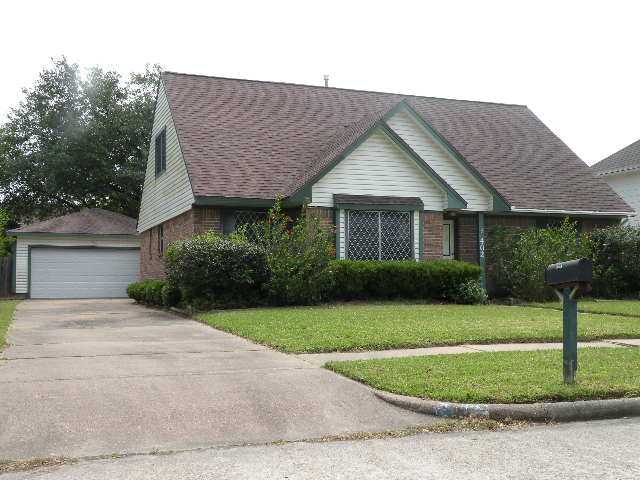 402 Oak Harbor Dr