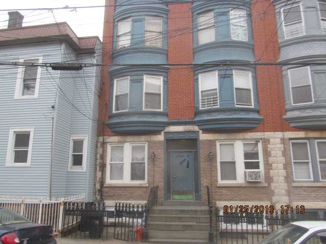 711 10th St Apt 1l