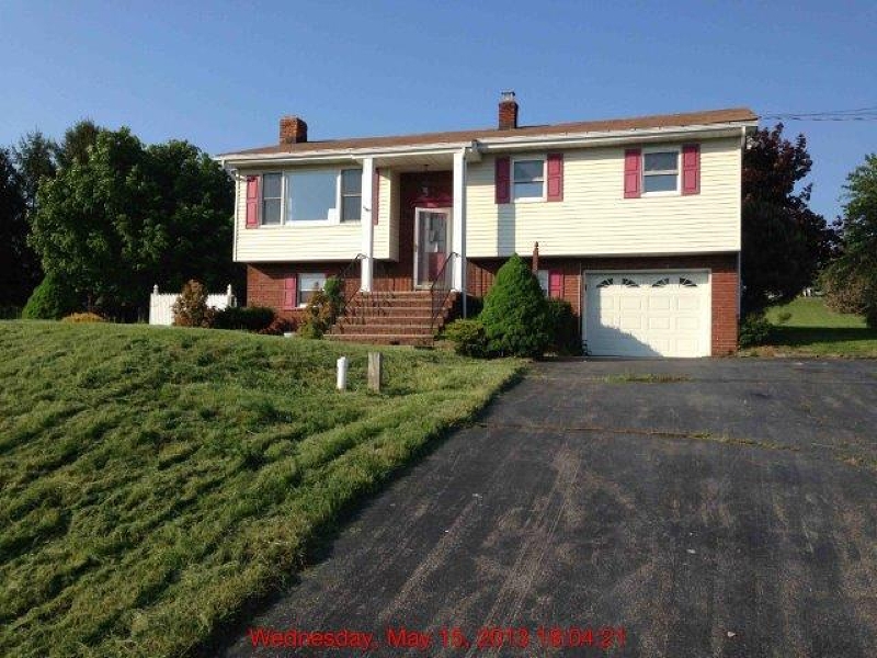 13 Armstrong Rd