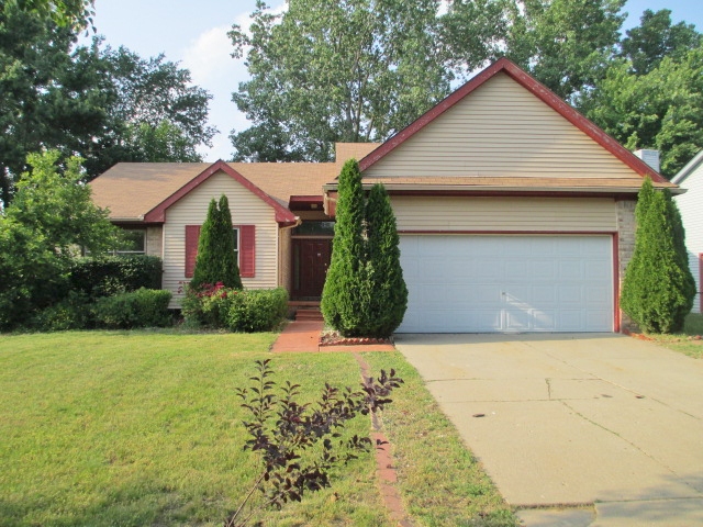 8259 Berkshire Dr