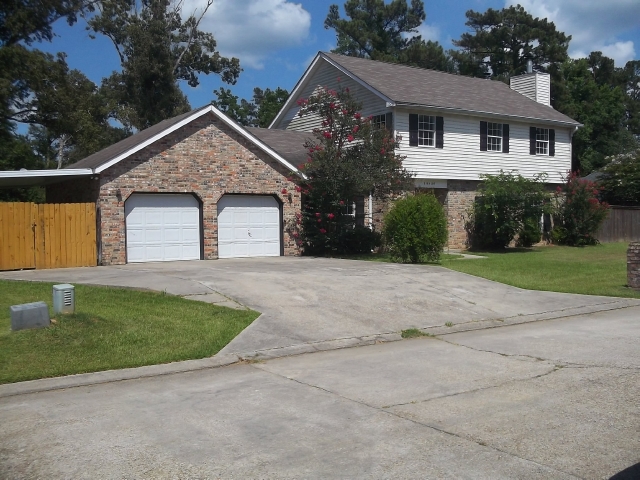 18126 Woodhaven Dr