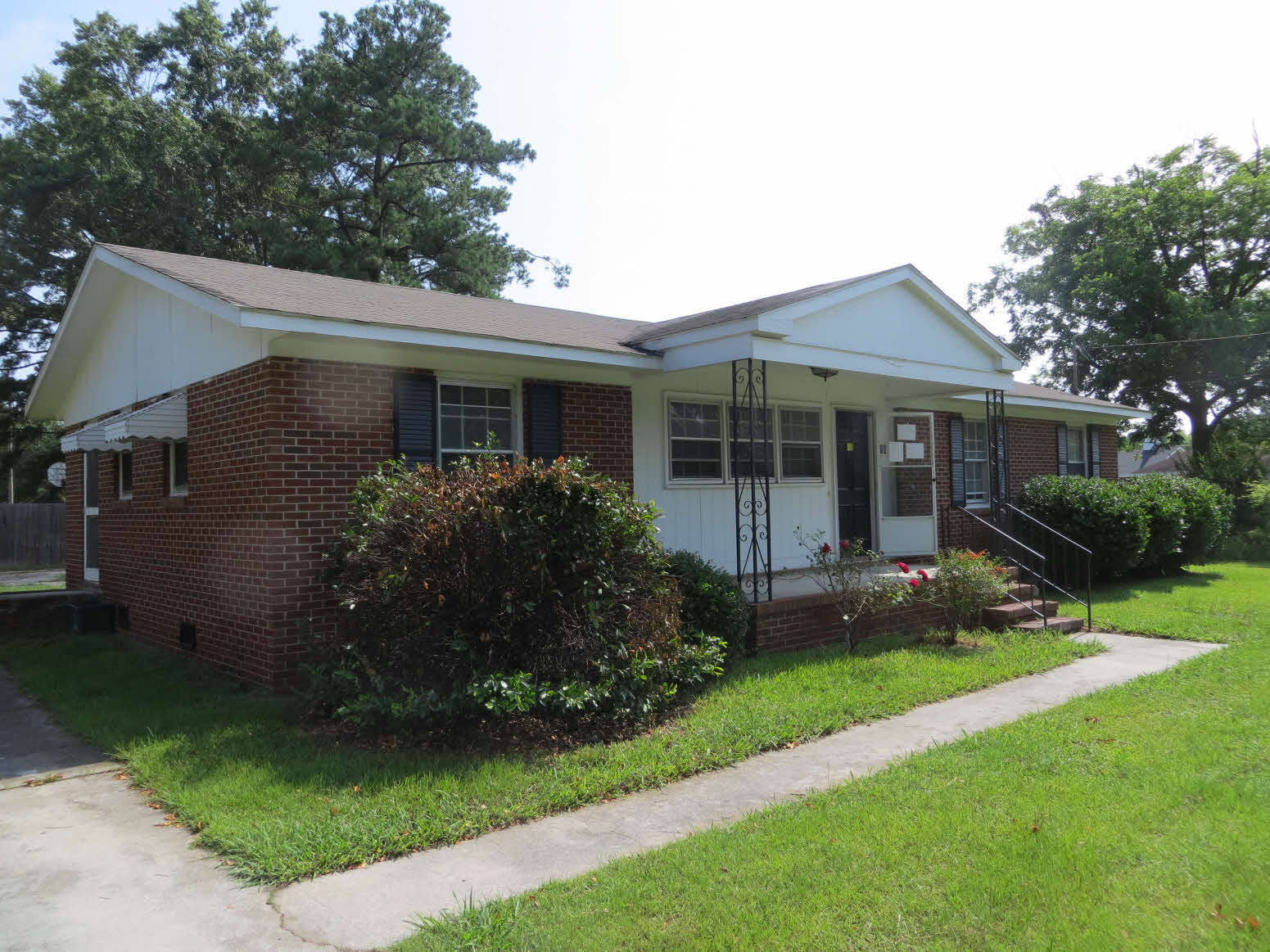 416 Holt Street
