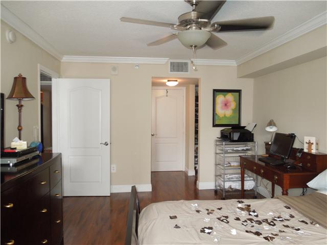 1200 BRICKELL BAY DR # 2804