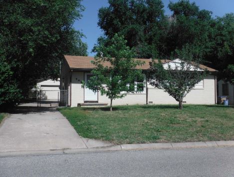 942 N Westview Dr