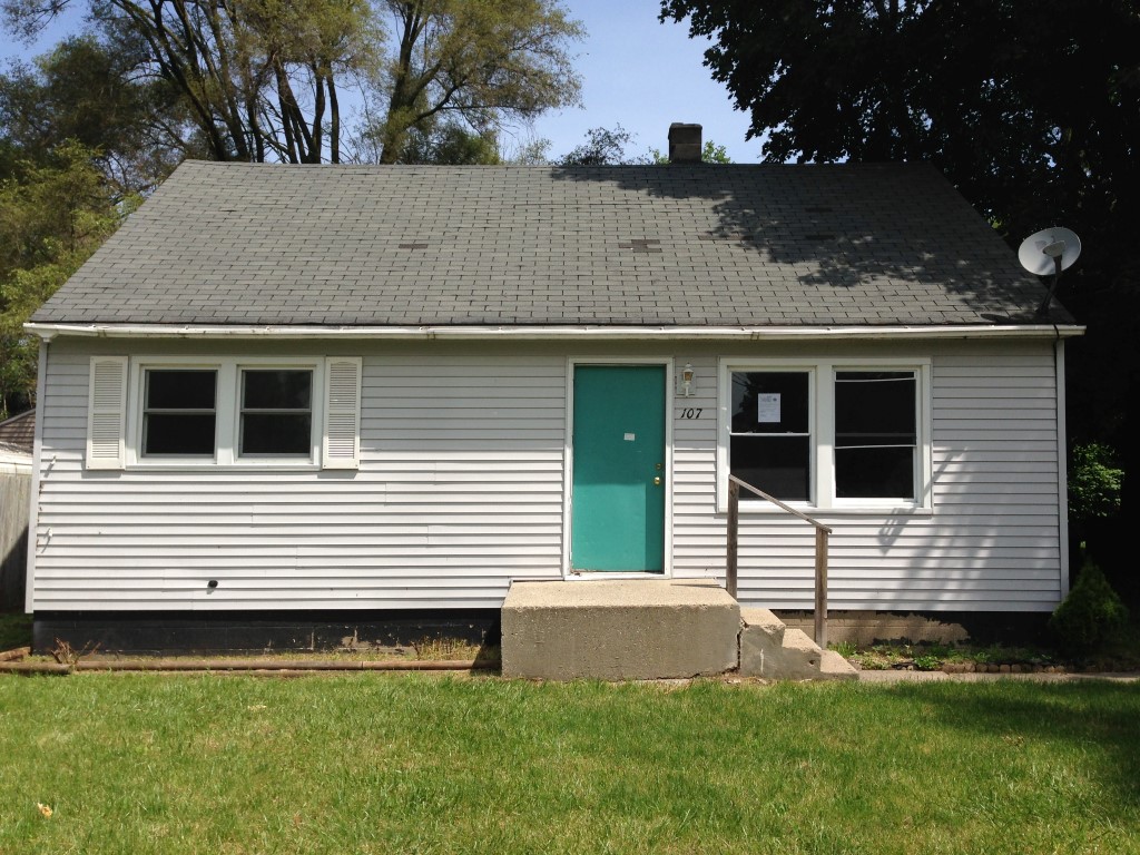 107 Violet St SW