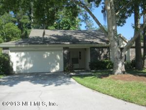 10541 Roxbury Ln