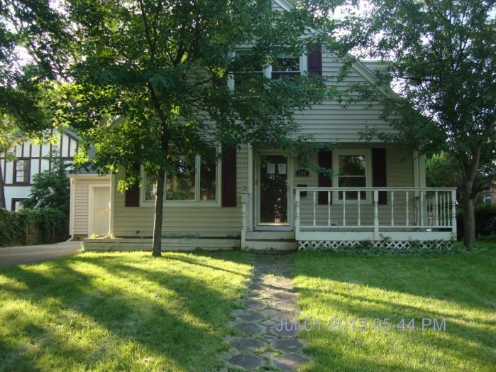 242 Lake Shore Dr