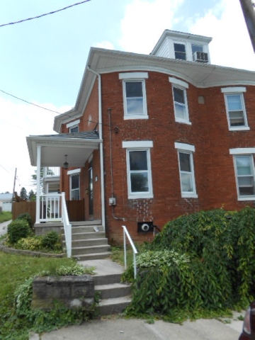 511 1/2 Locust St