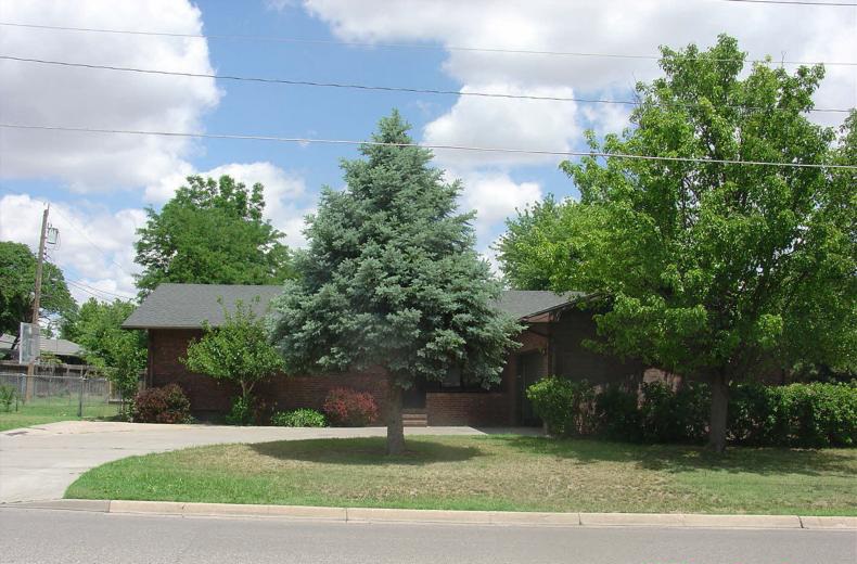2201 Mccoy Ave