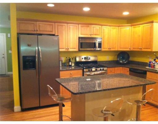 2 Glenwood Ave #2