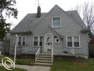 21130 Seminole St