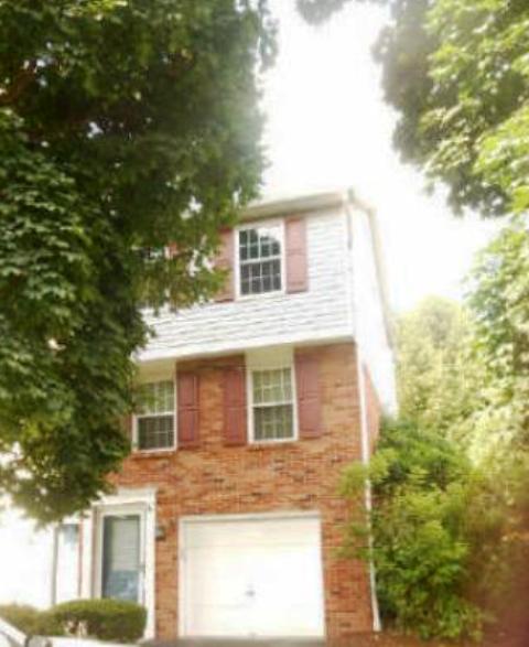 216 Green Court