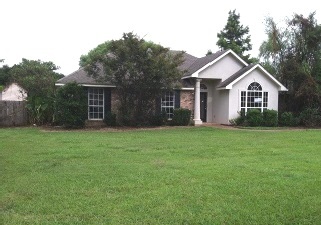 112 Fairfield Oaks Dr