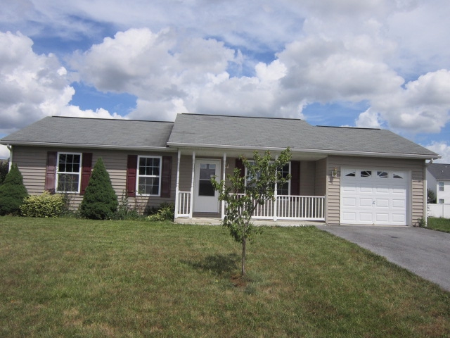 98 Alcott Ave
