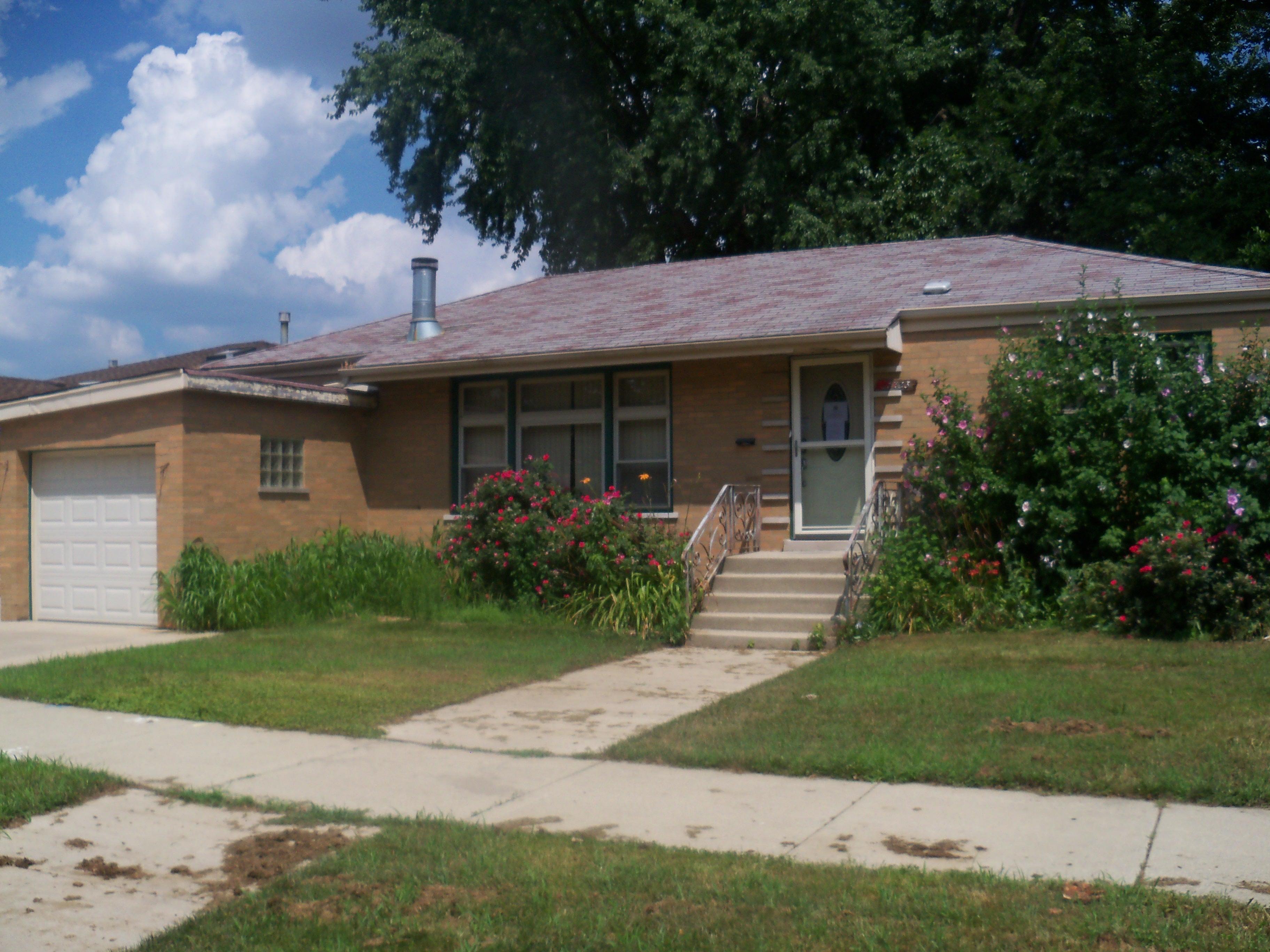 10733 South Saint Louis Street