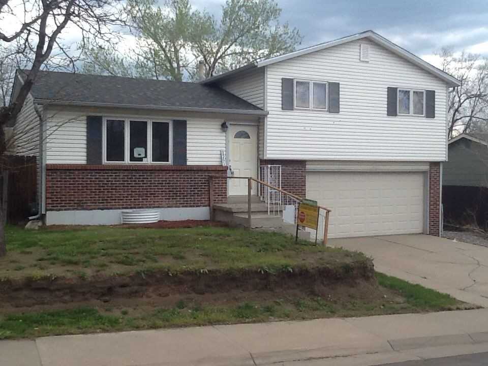 9561 W Lake Ave
