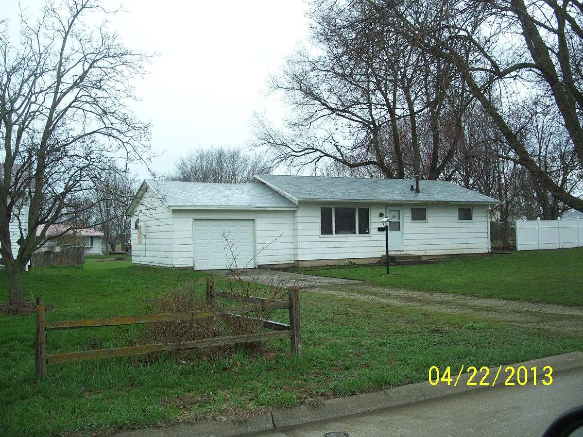 815 W 5th St