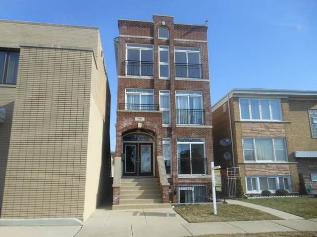 7702 W Addison St Apt 3