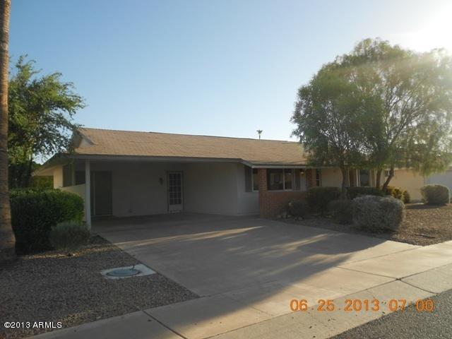 10714 W Roundelay Cir