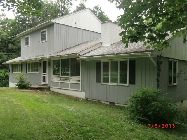 6 Mountain Laurel Road