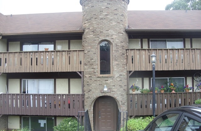 613 Camelot Dr Unit 613