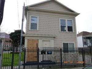 825 Isabella St