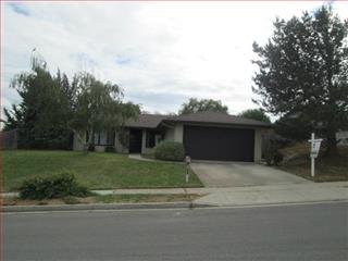 715 Adobe Dr