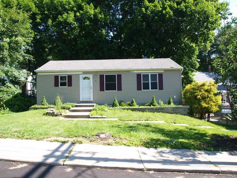 8 Hickory St