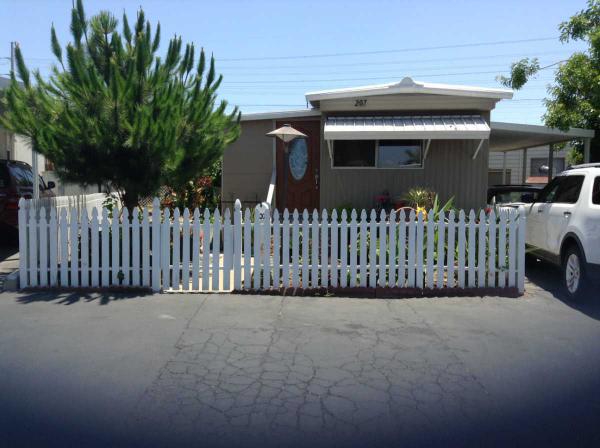 1425 2nd Ave #207