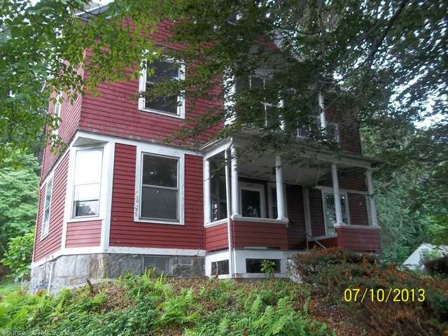 695 High St