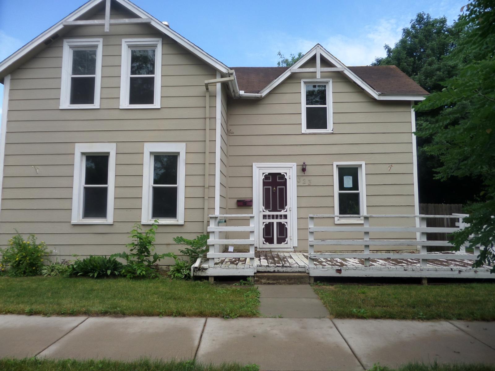 323 N Cedar Street