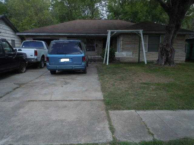 5611 Ricky St