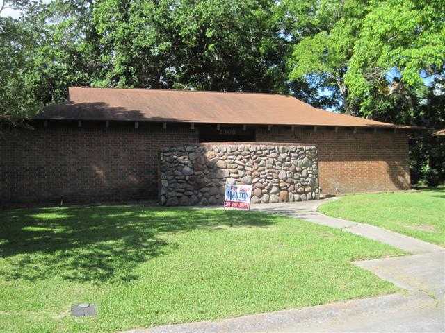 2309 Camelia Cir