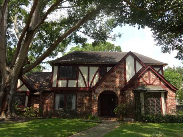 2914 Blue Lakes Ln