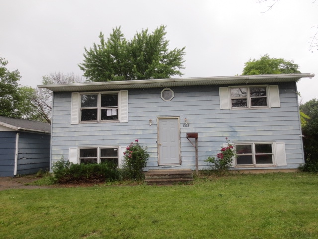 805 W 12th St