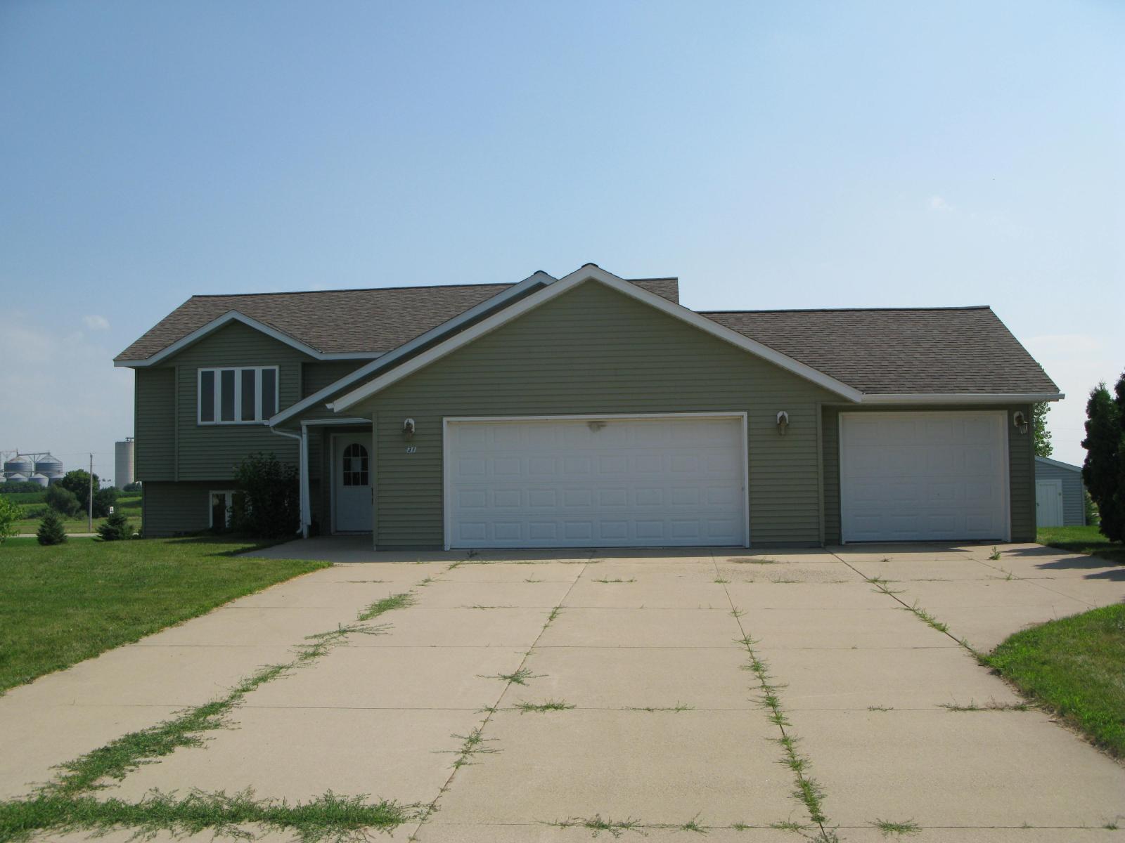 131 Charlotte Dr