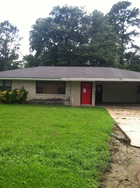 205 Gross St
