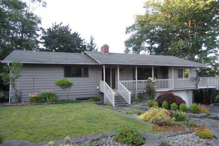 190 Inglewood Dr